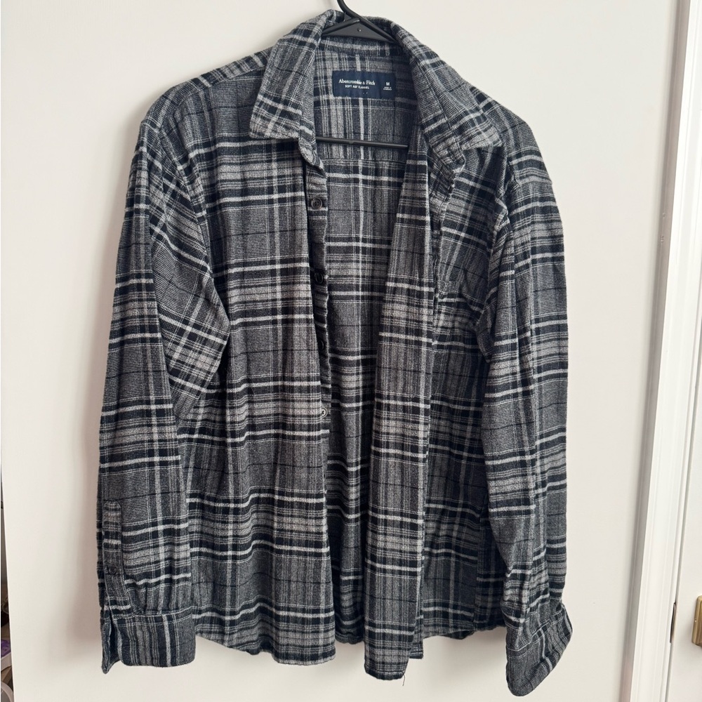 Abercrombie & Fitch Gray Plaid Button-Up Shirt